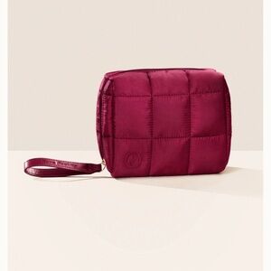 Rare Beauty Puffy Essential Pouch